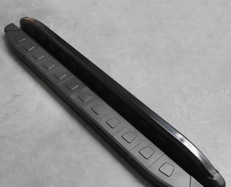 Stopnie boczne, czarne - Ford Kuga 2013- (długość: 171 cm) 01655895