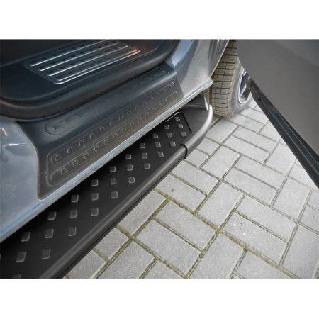 Stopnie boczne, czarne - Mercedes ML W163 1997-2005 (długość: 182 cm) 01656141