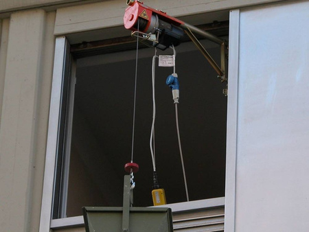 Wciągarka budowlana elektryczna (udźwig: 100 kg, długość liny: 16 m, moc: 0,31 kW) 47681844