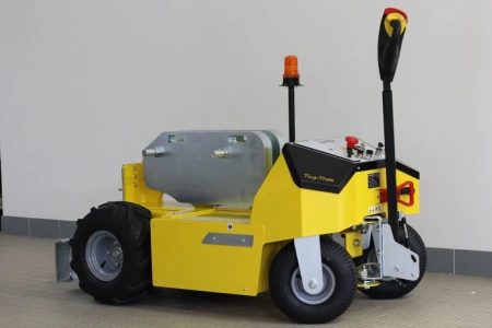 Ciągnik elektryczny do użytku wewnątrz i na zewnątrz hali (siła uciągu do 150000N) 01783262