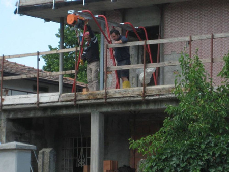 Wciągarka budowlana elektryczna 400V (udźwig: 500 kg, długość liny: 25m, moc: 2,2 kW) 47681817