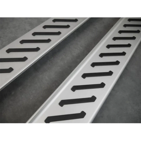 Stopnie boczne, paski - Volkswagen T5 & T6 2015- short (długość: 205-217 cm) 01656364