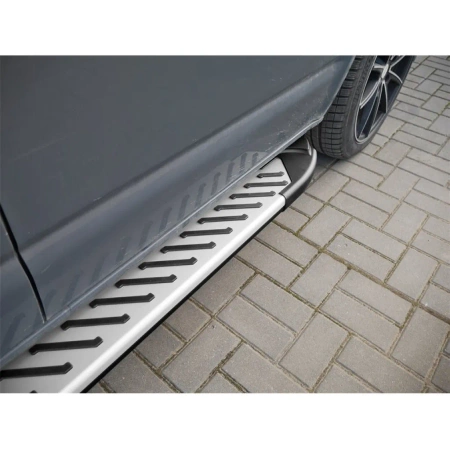 Stopnie boczne, paski - Audi Q7 2006-2014 (długość: 205-210 cm) 01656273