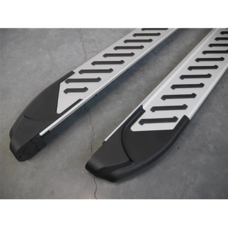 Stopnie boczne, paski - Audi Q7 2006-2014 (długość: 205-210 cm) 01656273