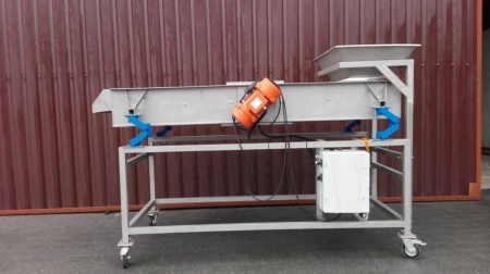 Przesiewacz ze stali nierdzewnej (powierzchnia robocza sita: 50 cm x 100 cm) 35278001