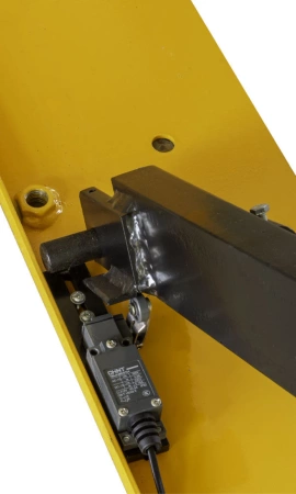 Stół podnośny nożycowy do palet w kształcie litery U (udźwig: 1500kg, wymiary platformy: 1600x1180 mm, wysokość podnoszenia min/max: 105-860 mm) 80183109