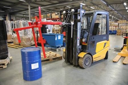 Uchwyt do beczek na wózek widłowy GermanTech (udźwig: 400 kg) 99782302