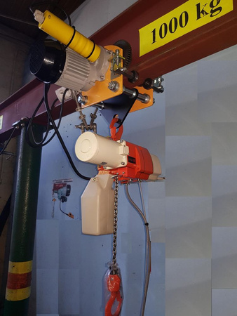 Wyciągarka łańcuchowa z elektrycznym wozkiem jezdnym (udźwig: 250 kg, szer. belki: 65-98mm wysokość podnoszenia: 3m) 28880157