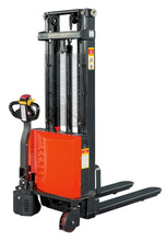 Wózek podnośnikowy elektryczny (udźwig: 1500 kg, wysokość podnoszenia: 90-3300 mm) 00573667