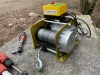 Wciągarka budowlana, pilot radiowy TRETOS Military 500 kg, 40m (TR-50040)