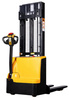 Wózek podnośnikowy elektryczny (udźwig: 1500 kg, długość wideł: 1150mm, wysokość podnoszenia: 2500 mm) 00582875