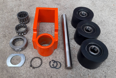 Wózek rotacyjny bez płyty obrotowej do transportu maszyn, urządzeń i sprzętu (rolki: 12x poliamidowe toczone, nośność: 4 ton) 50279762