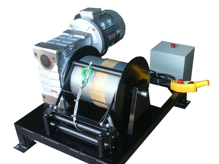 Treton Przyciągarka linowa + Lina o średnicy 6mm 250mb (siła uciągu: 500 kg, moc: 3kW 400V) 28880036