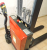 Wózek podnośnikowy elektryczny (udźwig: 1000 kg, wysokość podnoszenia: 90-1600 mm) 00579157