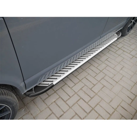 Stopnie boczne, paski - Audi Q7 2006-2014 (długość: 205-210 cm) 01656273