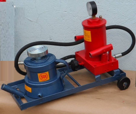 Podnośnik hydrauliczny z oddzielną pompą (udźwig: 50 T, wysokość maksymalna: 450 mm) 58782601