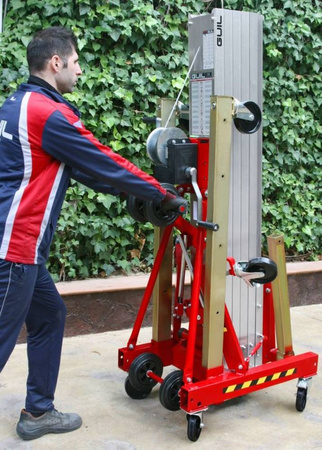 Podnośnik towarowy z wciągarką z automatycznym hamulcem (maks. wysokość podnoszenia: 3,55 m, maks. udźwig: 440kg) 27481904